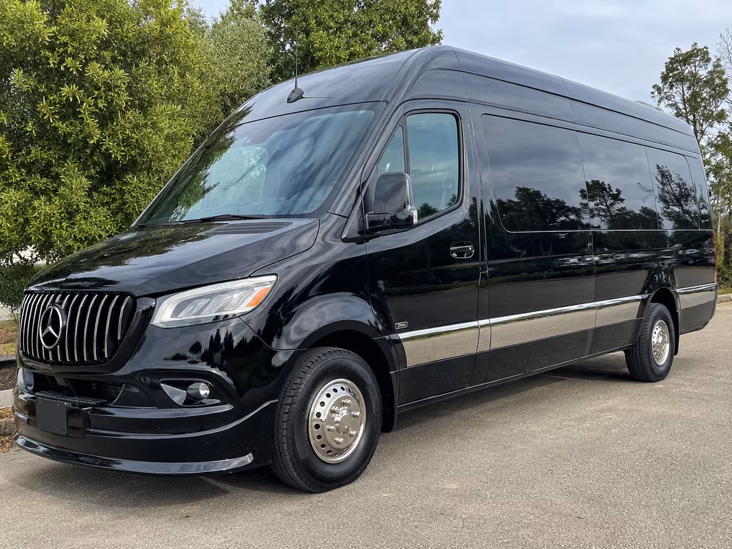 14 Passenger Sprinter Limo Exterior